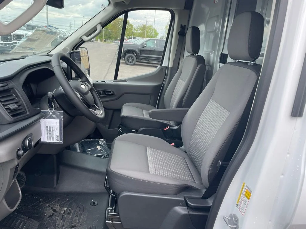 New 2026 Oxford White Ford Cargo Van image 12