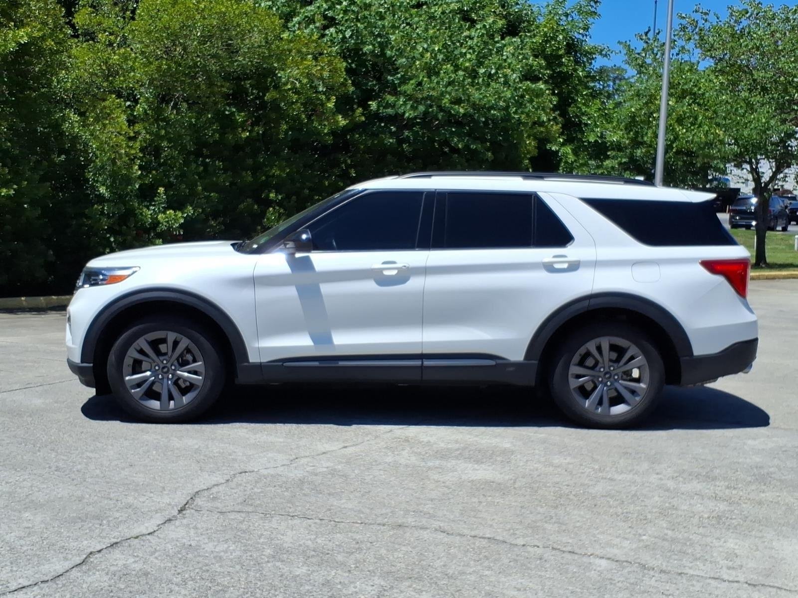 Used 2022 Star White Metallic Tri-Coat Ford XLT image 3