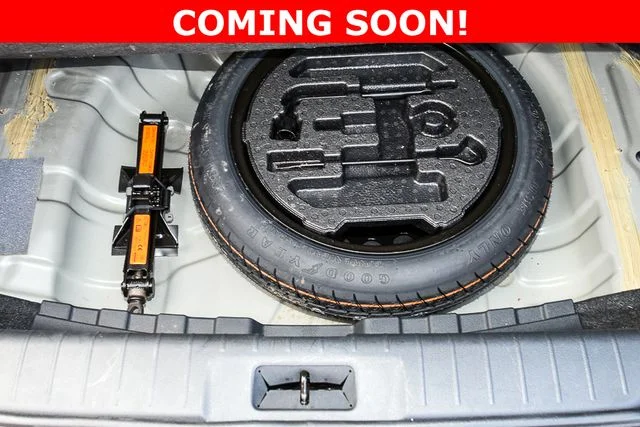 Used 2025 White Nissan SV image 21