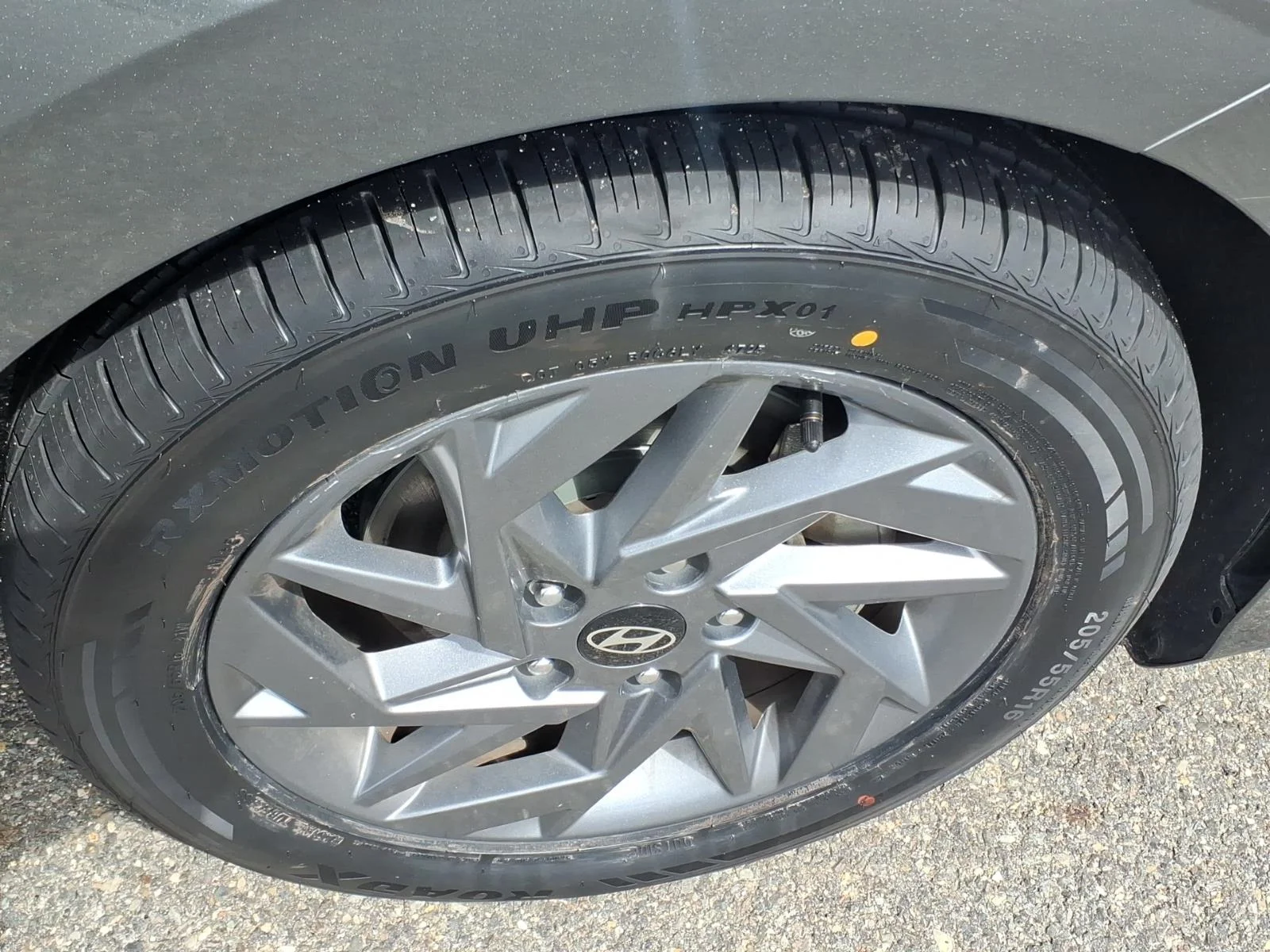 Used 2024 Gray Hyundai SEL image 11