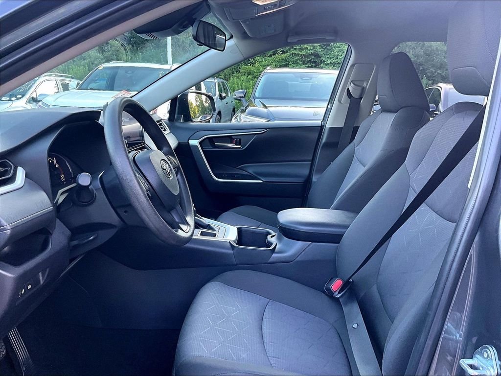 Used 2025 Gray Toyota XLE image 4