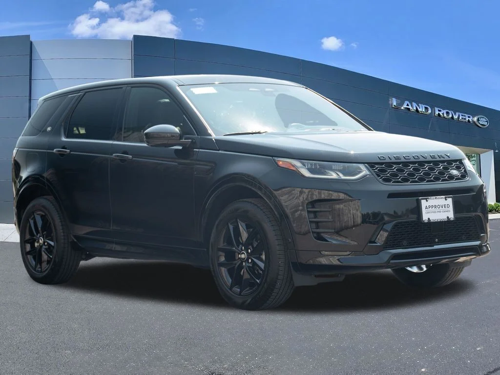 Certified Used 2025 Black Land Rover SE image 3