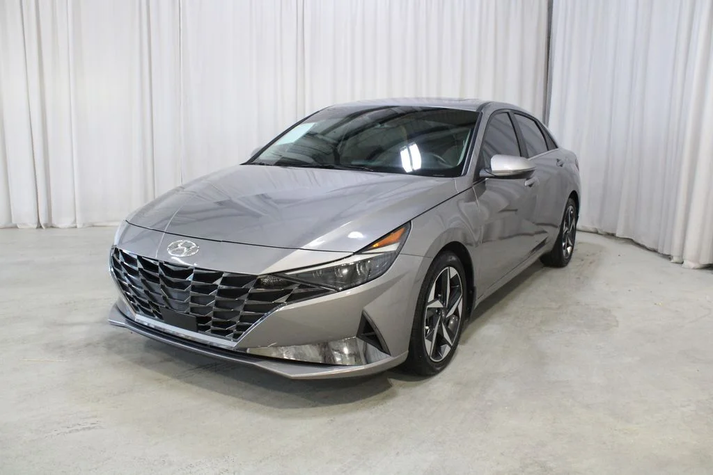 Used 2023  Hyundai Limited image 35