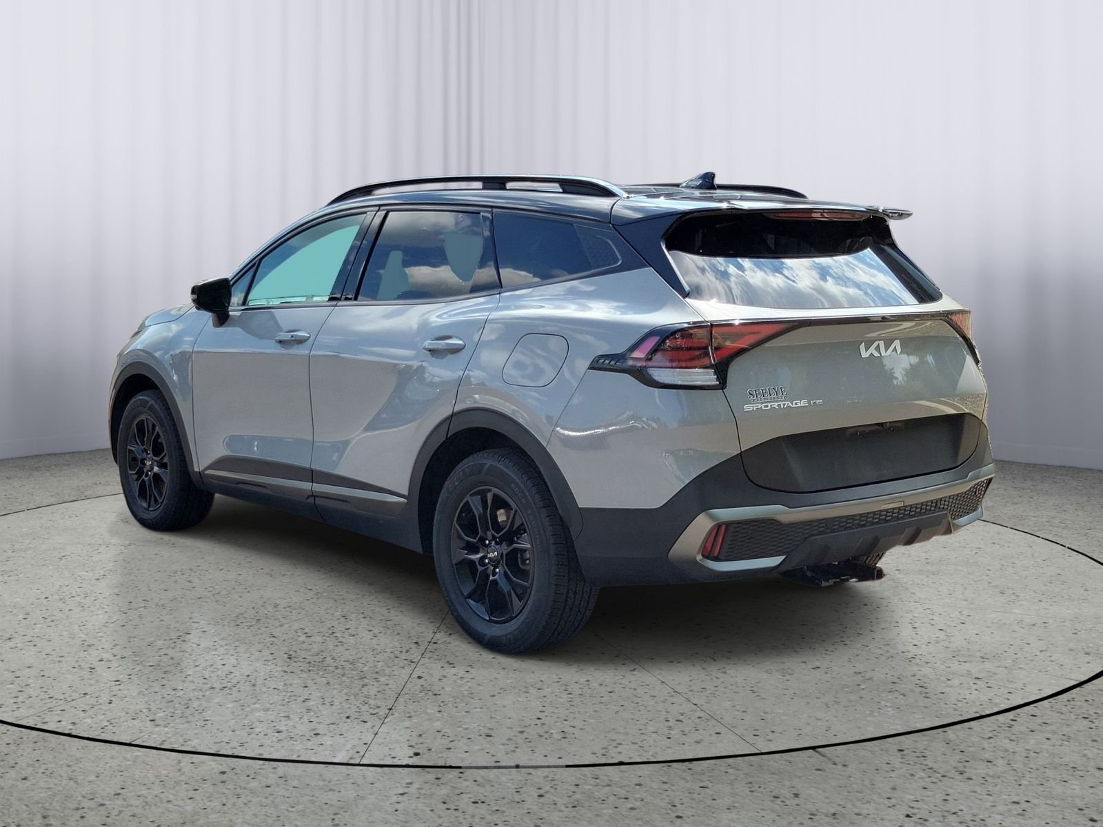 Used 2024 Gray Kia X-Pro Prestige image 4