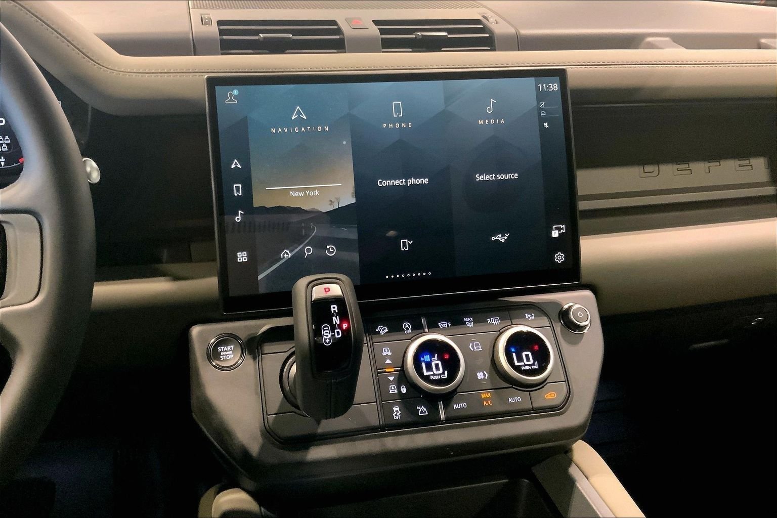 New 2026 Woolstone Green LAND ROVER X-Dynamic SE image 6