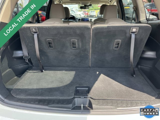 Used 2017 White Honda Touring image 12