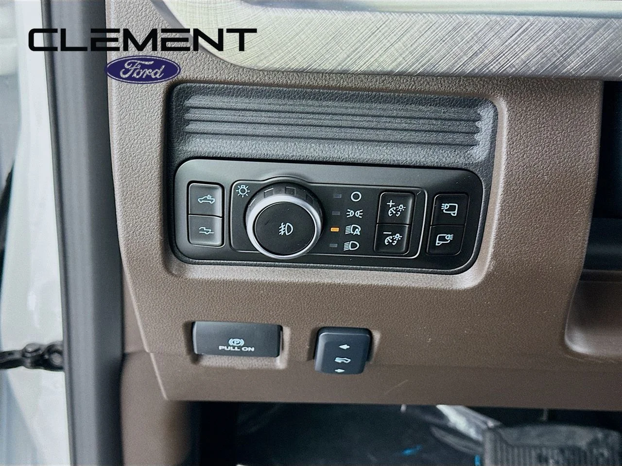 New 2026 Star White Metallic Tri-Coat Ford F-350® King Ranch® image 13
