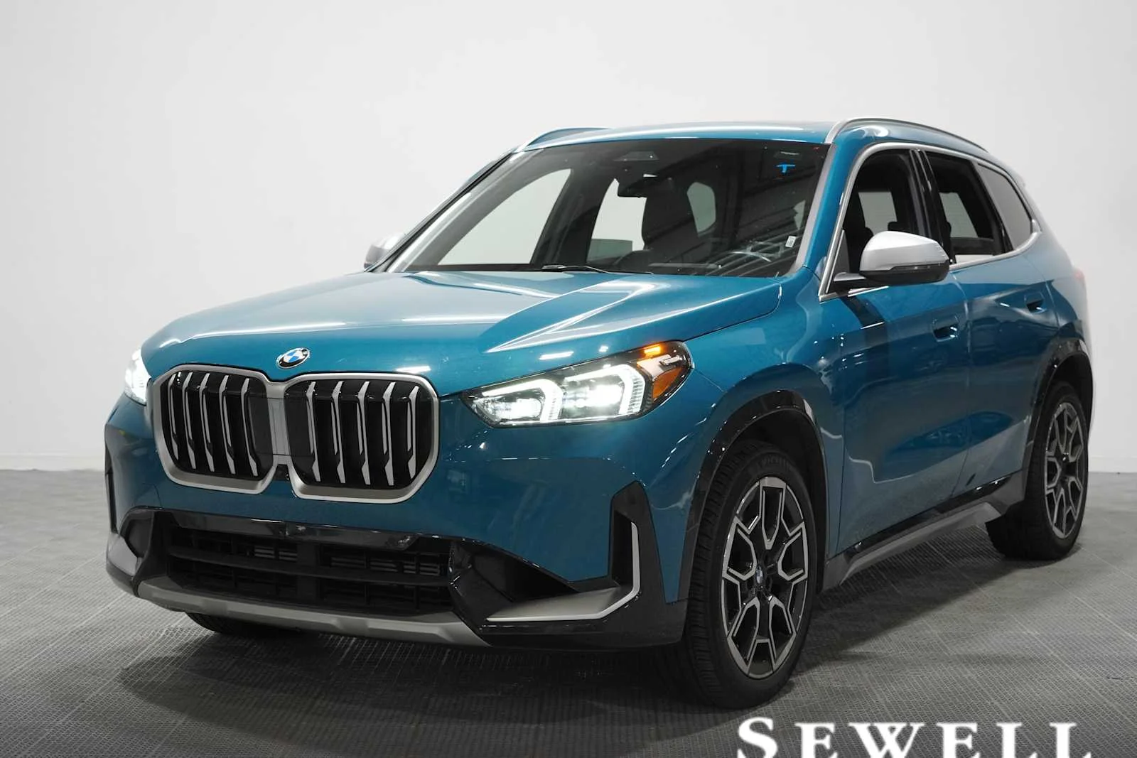 2024 BMW X1 xDrive28i's photo