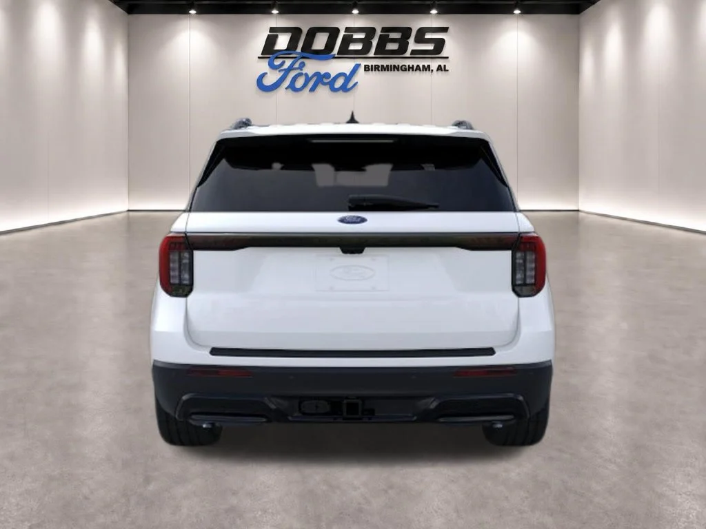New 2026 Star White Metallic Tri-Coat Ford ST-Line image 7