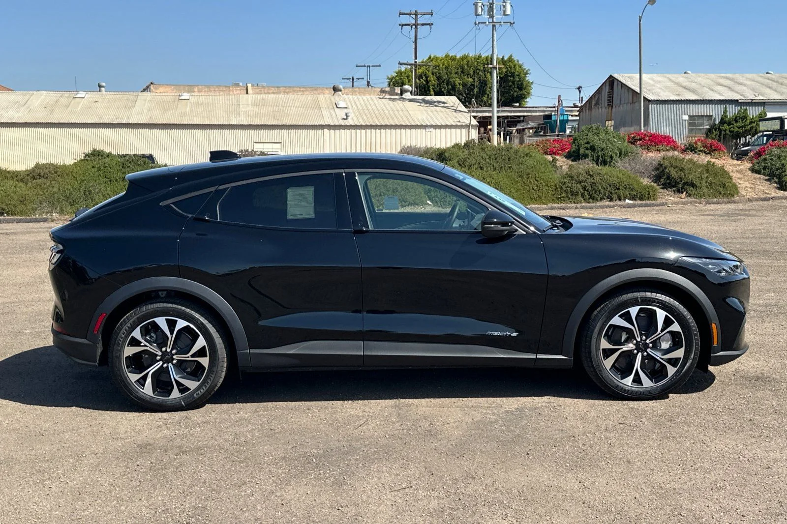 New 2026 Shadow Black Ford Select image 2