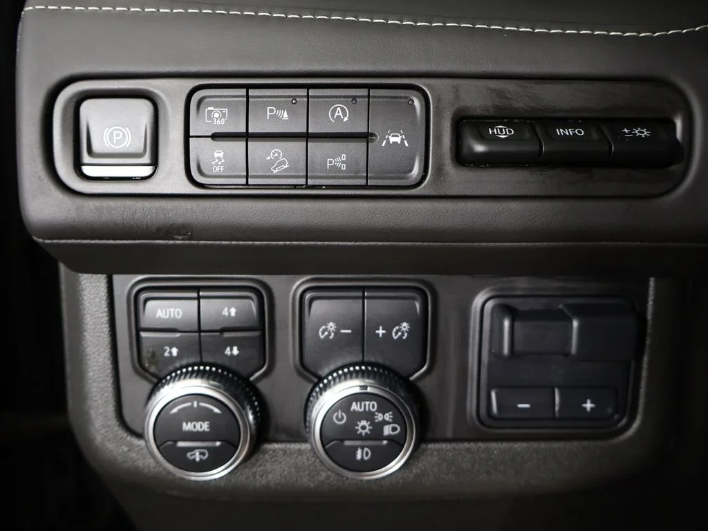 Used 2024 Onyx Black GMC Denali Ultimate image 51