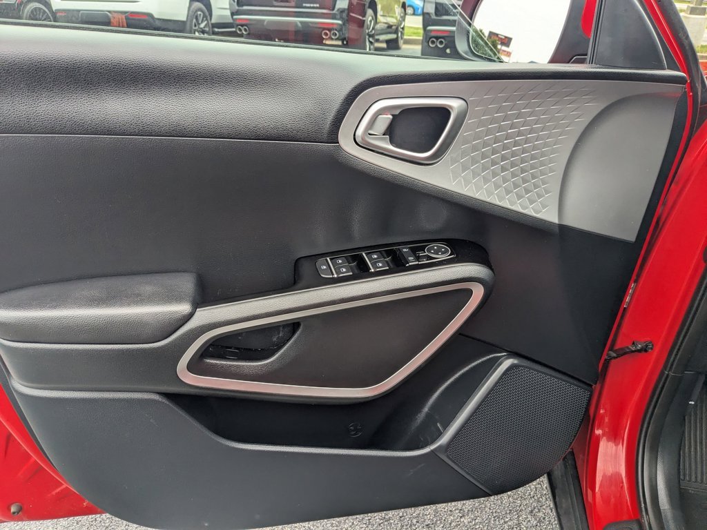 Used 2025 Inferno Red Kia LX image 11