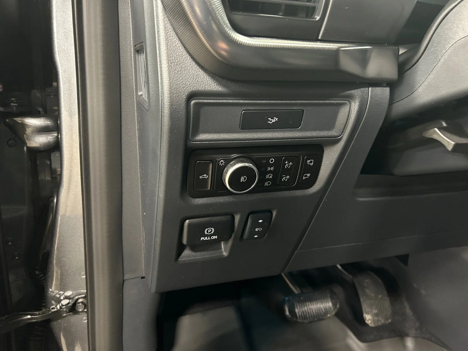 New 2026 Carbonized Grey Metallic Ford Lariat image 16