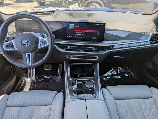 Used 2026 Blue BMW M60i image 18