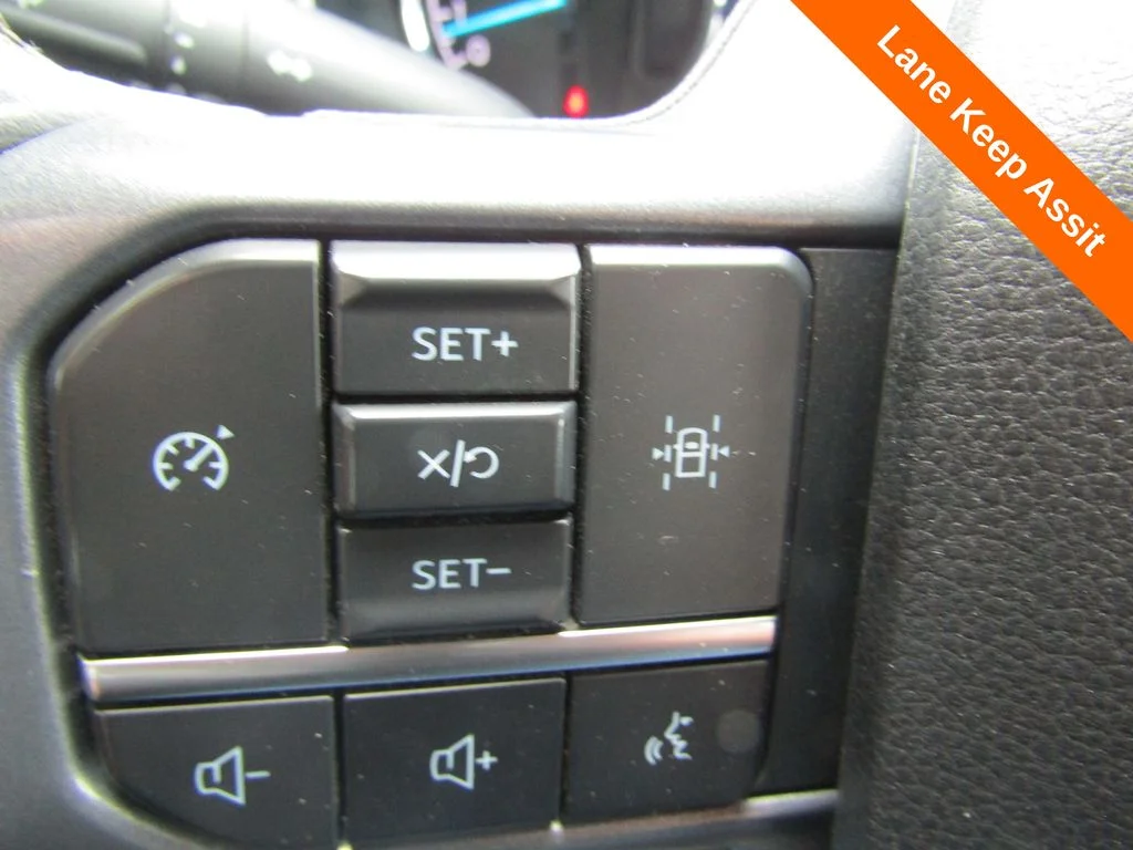 Used 2023 White Ford XLT image 8