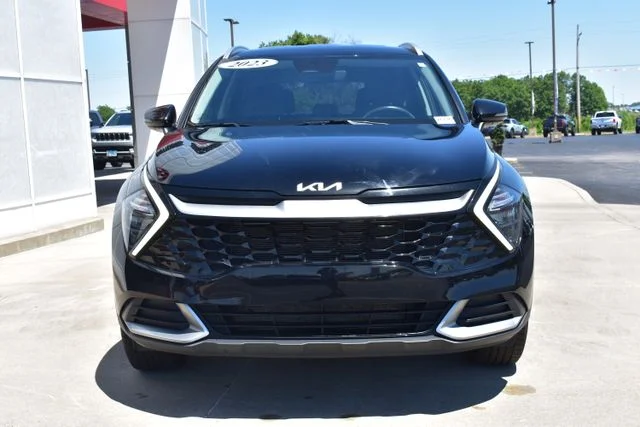 Used 2023 Black Kia EX image 3