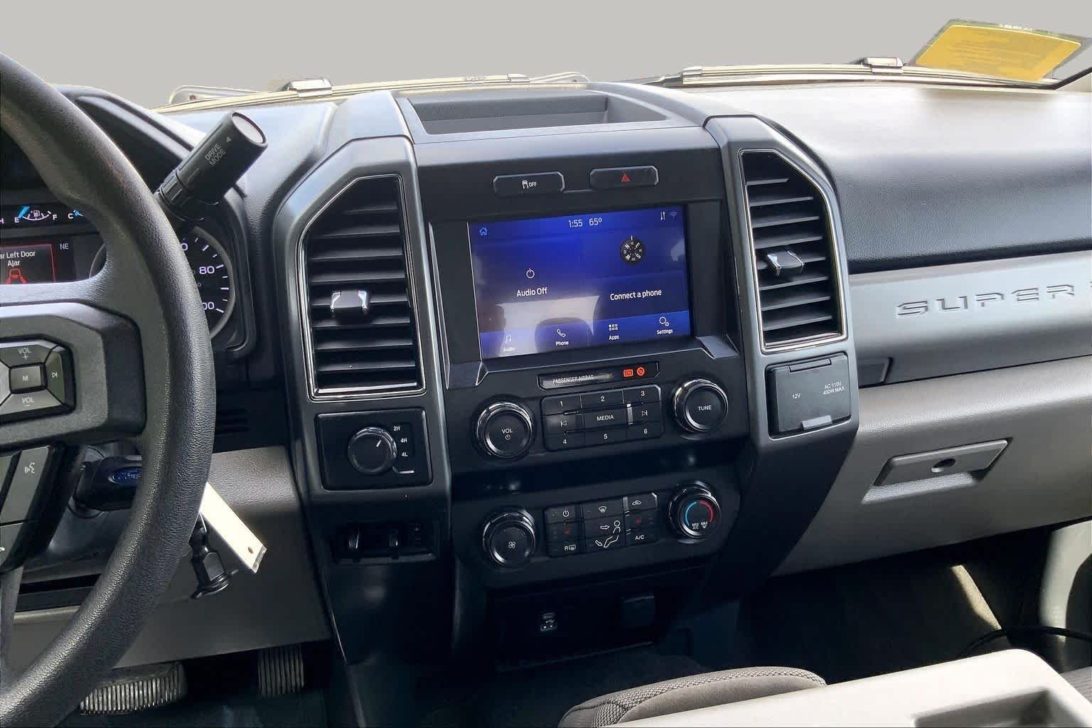 Certified Used 2022 Oxford White Ford XLT image 7