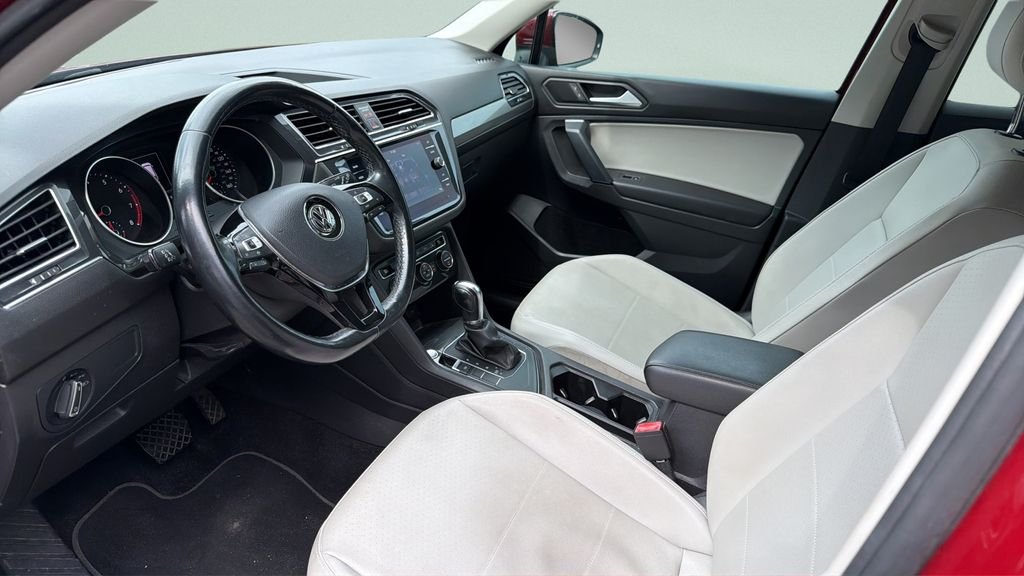 Used 2019 Red Volkswagen 2.0T SE image 29