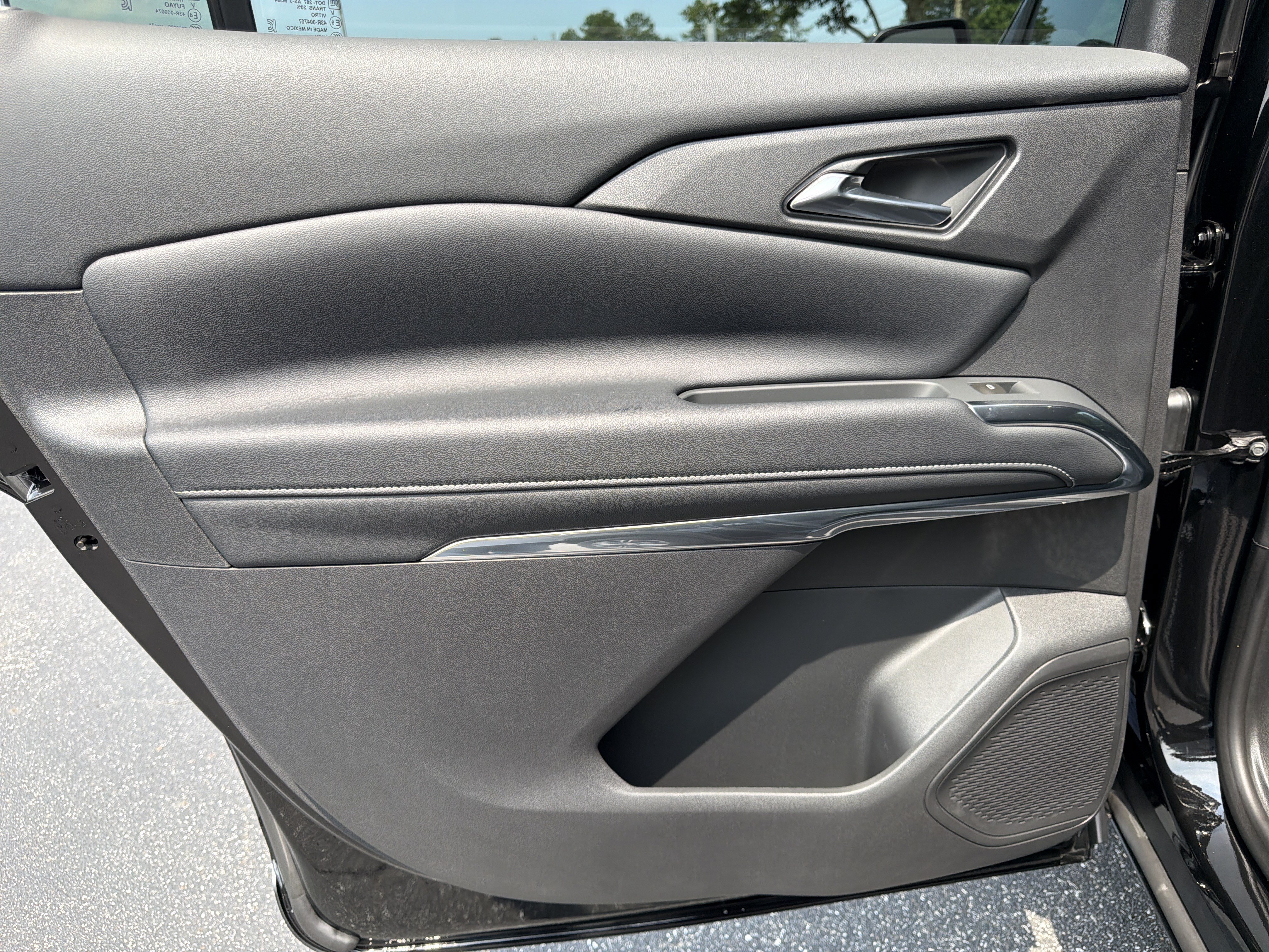 New 2026 Mosaic Black Metallic Chevrolet LT image 22