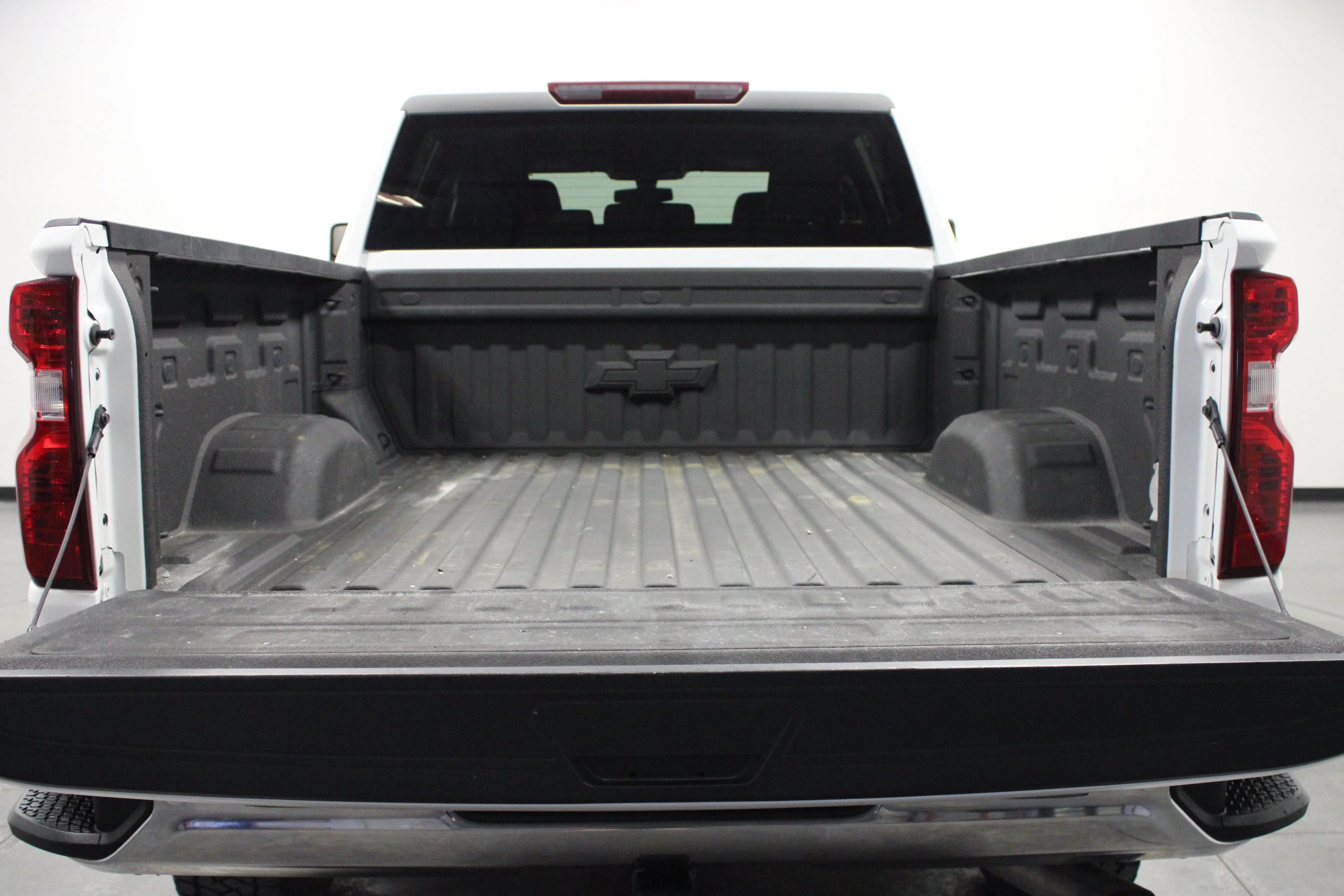 Used 2022 Summit White Chevrolet LT image 14