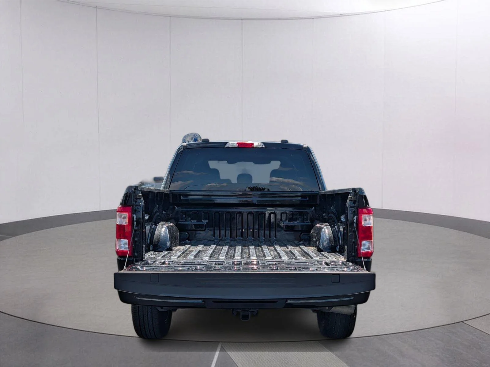 Used 2023 Agate Black Ford XL image 5