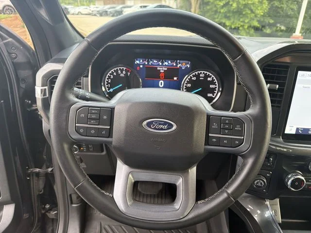 Used 2023 Black Ford XLT image 14