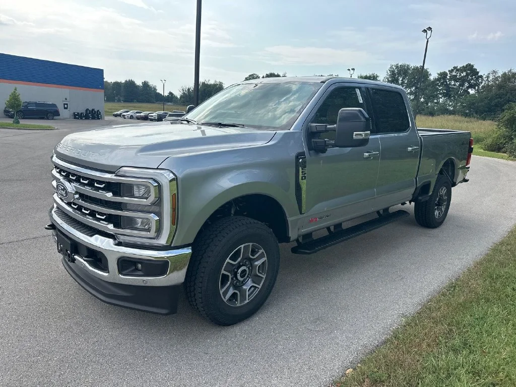 New 2027 Silver Ford Lariat image 2