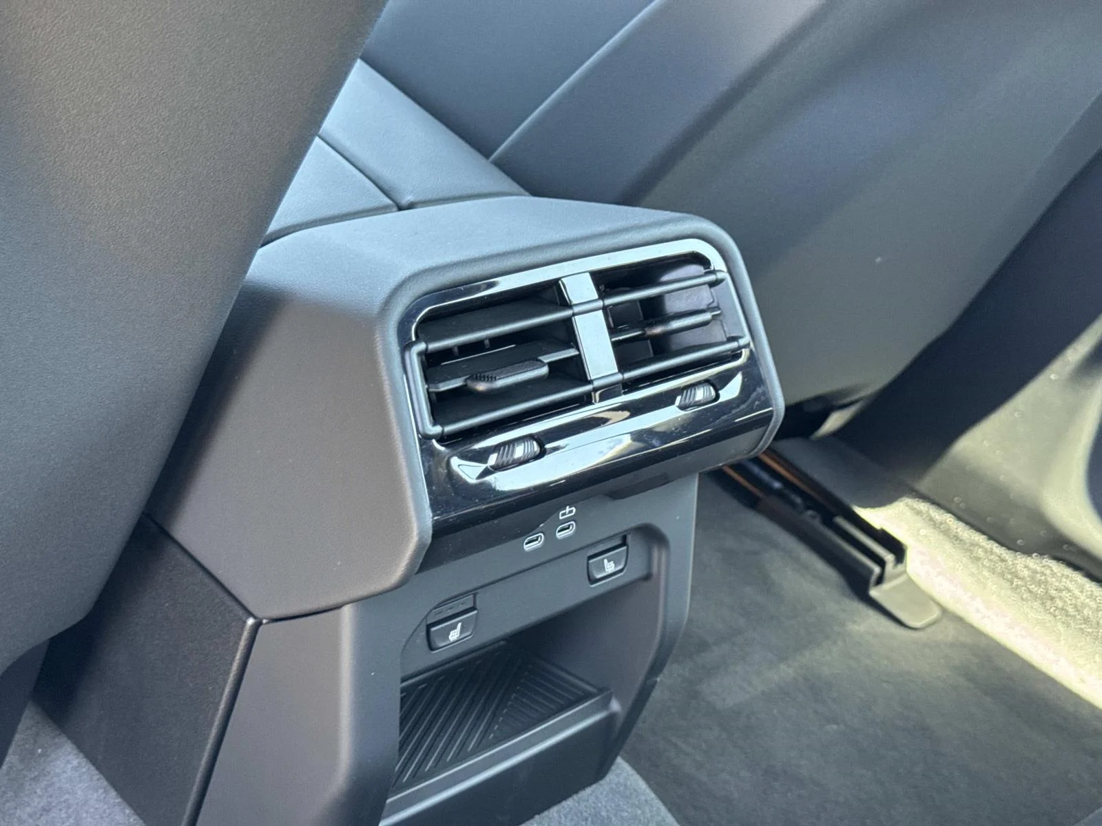 New 2027 Frozen Deep Grey BMW 550e xDrive Sedan image 30