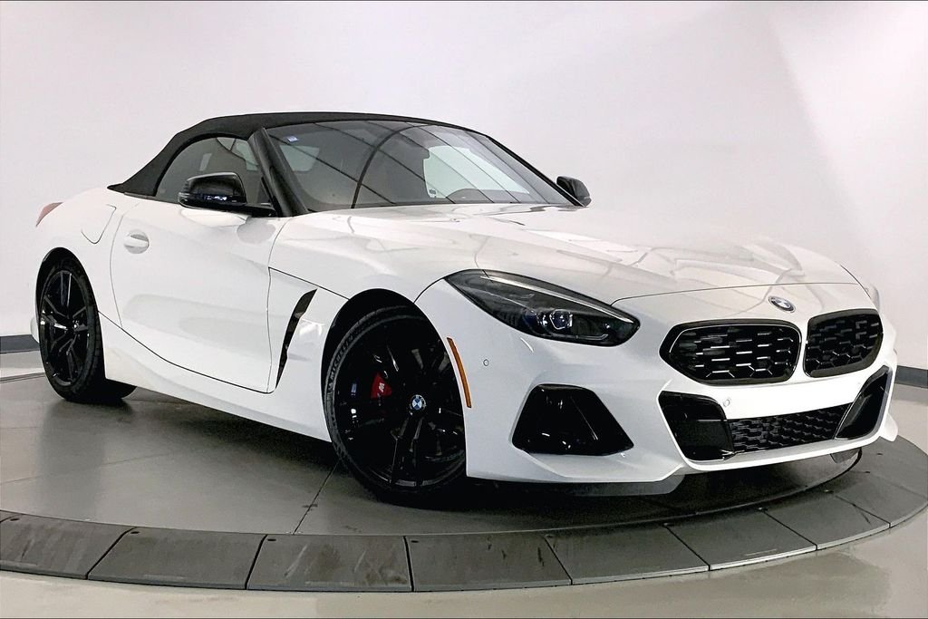 Certified Used 2023 Alpine White BMW  image 30