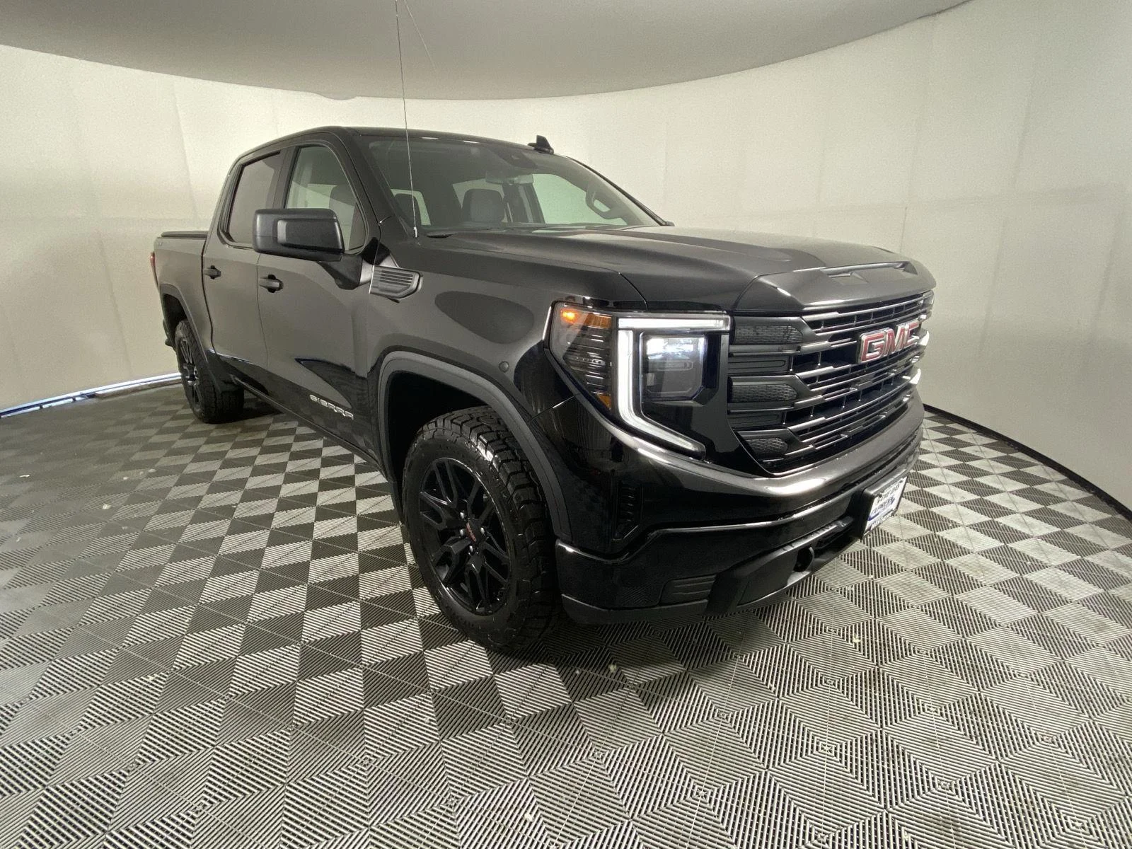 Used 2024 Onyx Black GMC Pro image 16