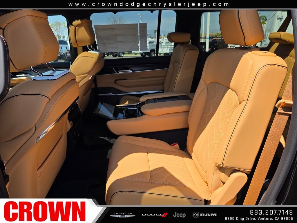 New 2026 High Gloss Black Exterior Paint Jeep Summit Reserve image 15
