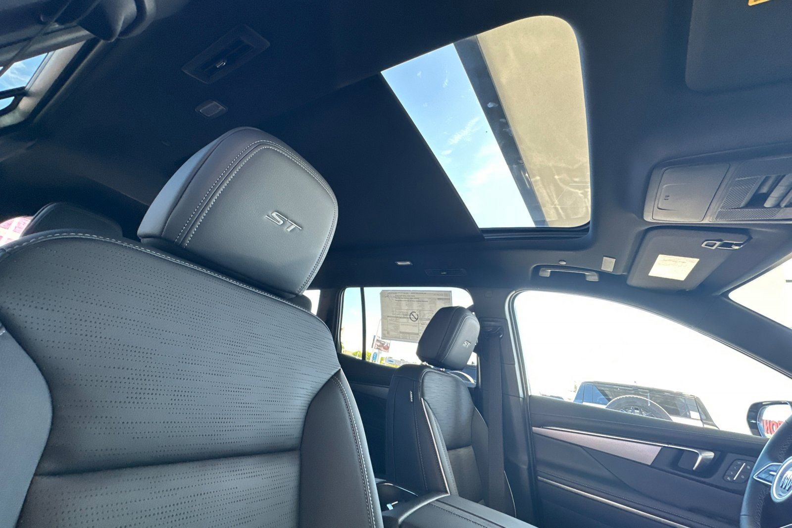 2026 Buick Enclave Sport Touring - Photo 17