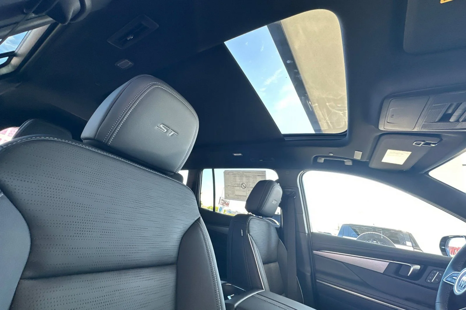 2026 Buick Enclave Sport Touring - Photo 17