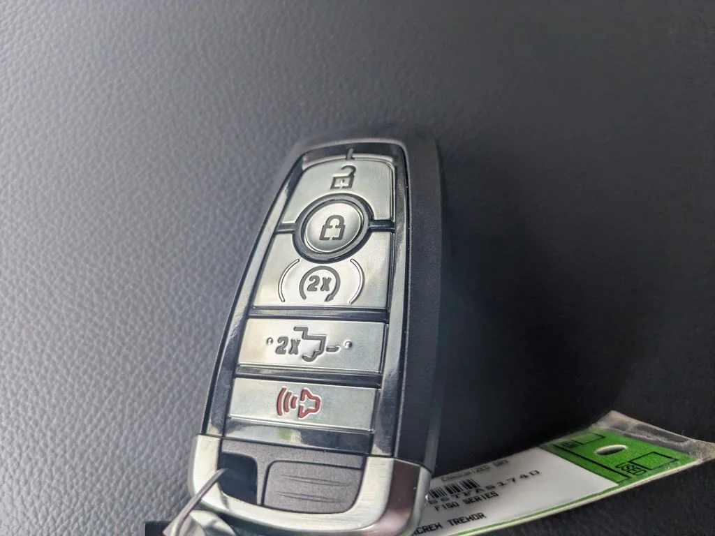 New 2026 Gray Ford Tremor image 32