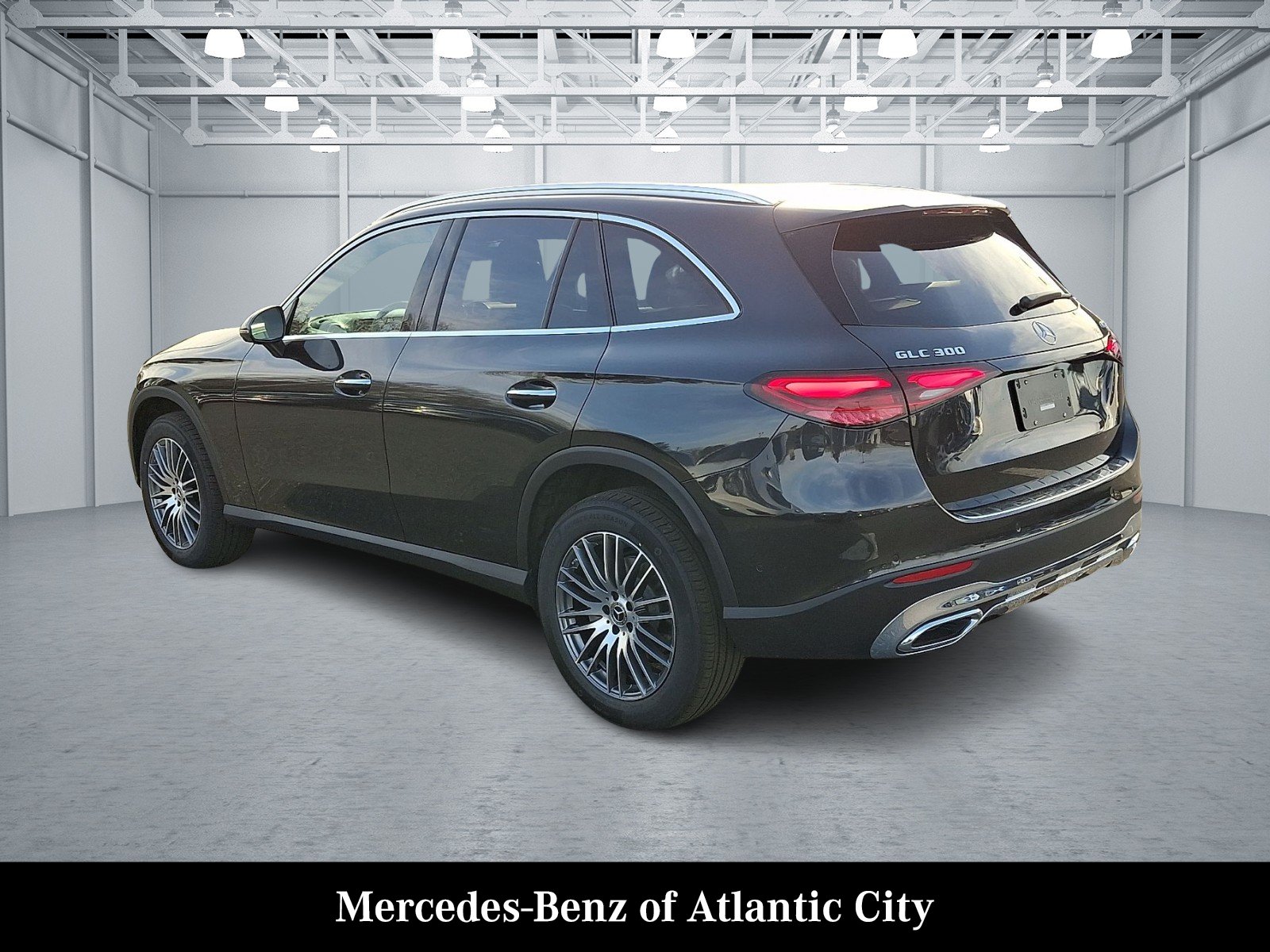 New 2026 Graphite Grey Metallic Mercedes-Benz GLC 300 image 3