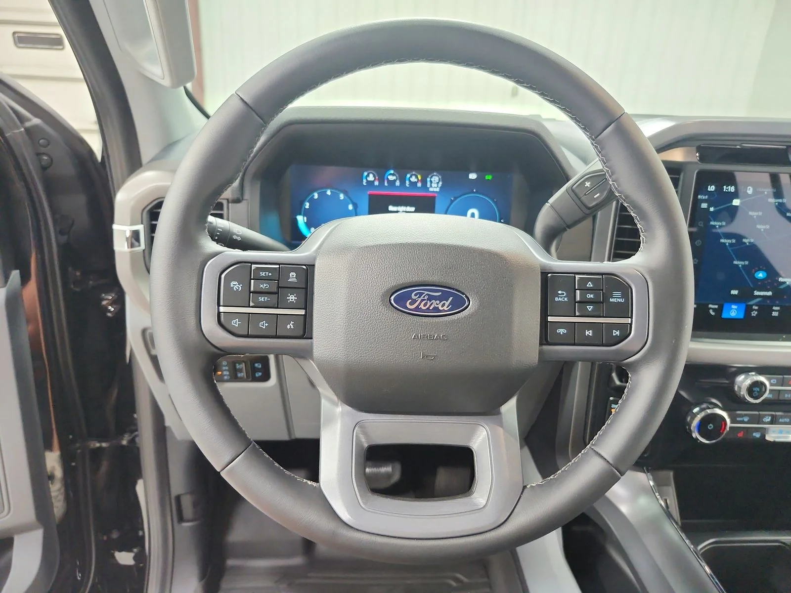 New 2026 Agate Black Metallic Ford XLT image 22