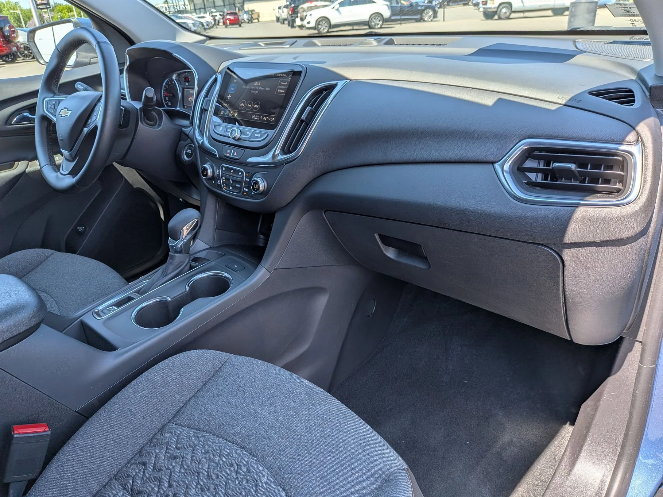 Used 2024 Lakeshore Blue Metallic Chevrolet LT image 28