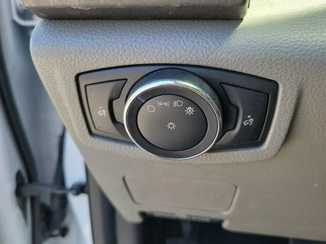 Used 2017 Oxford White Ford XL image 11