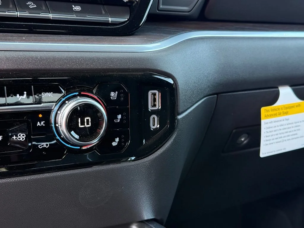 New 2026 Onyx Black GMC SLT image 29