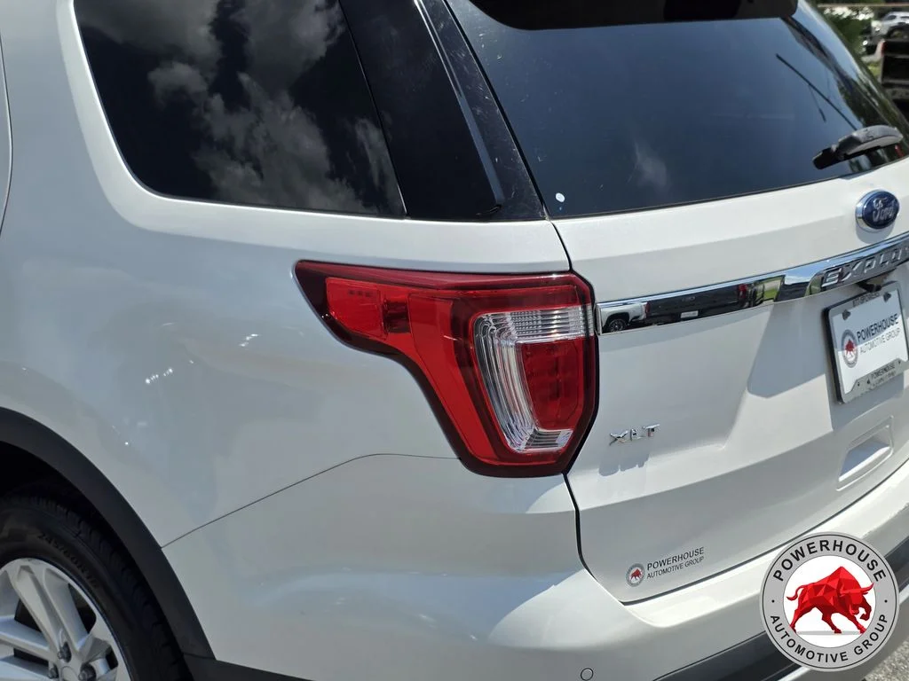 Used 2017 White Ford XLT image 12
