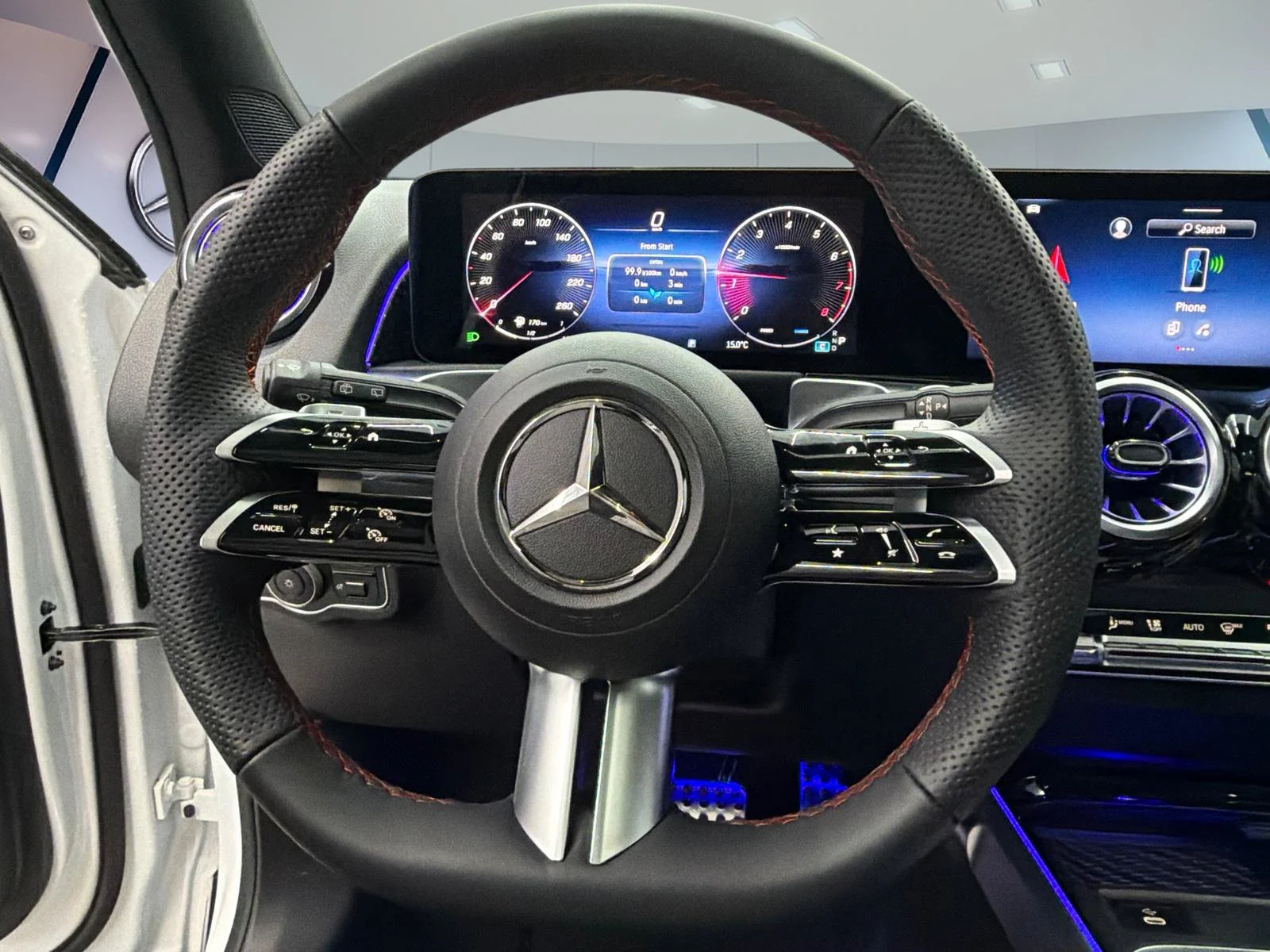 Used 2026 White Mercedes-Benz GLB 250 image 10
