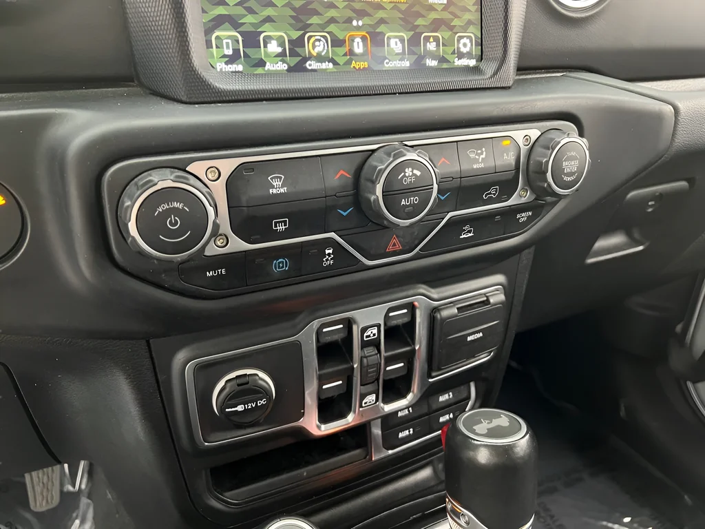 Used 2023 Silver Jeep Sahara 4xe image 10