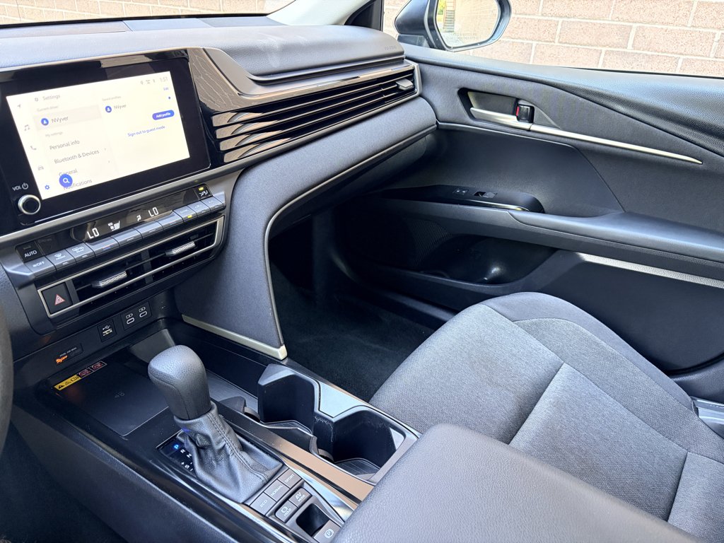 Used 2025 Midnight Black Metallic Toyota LE image 21