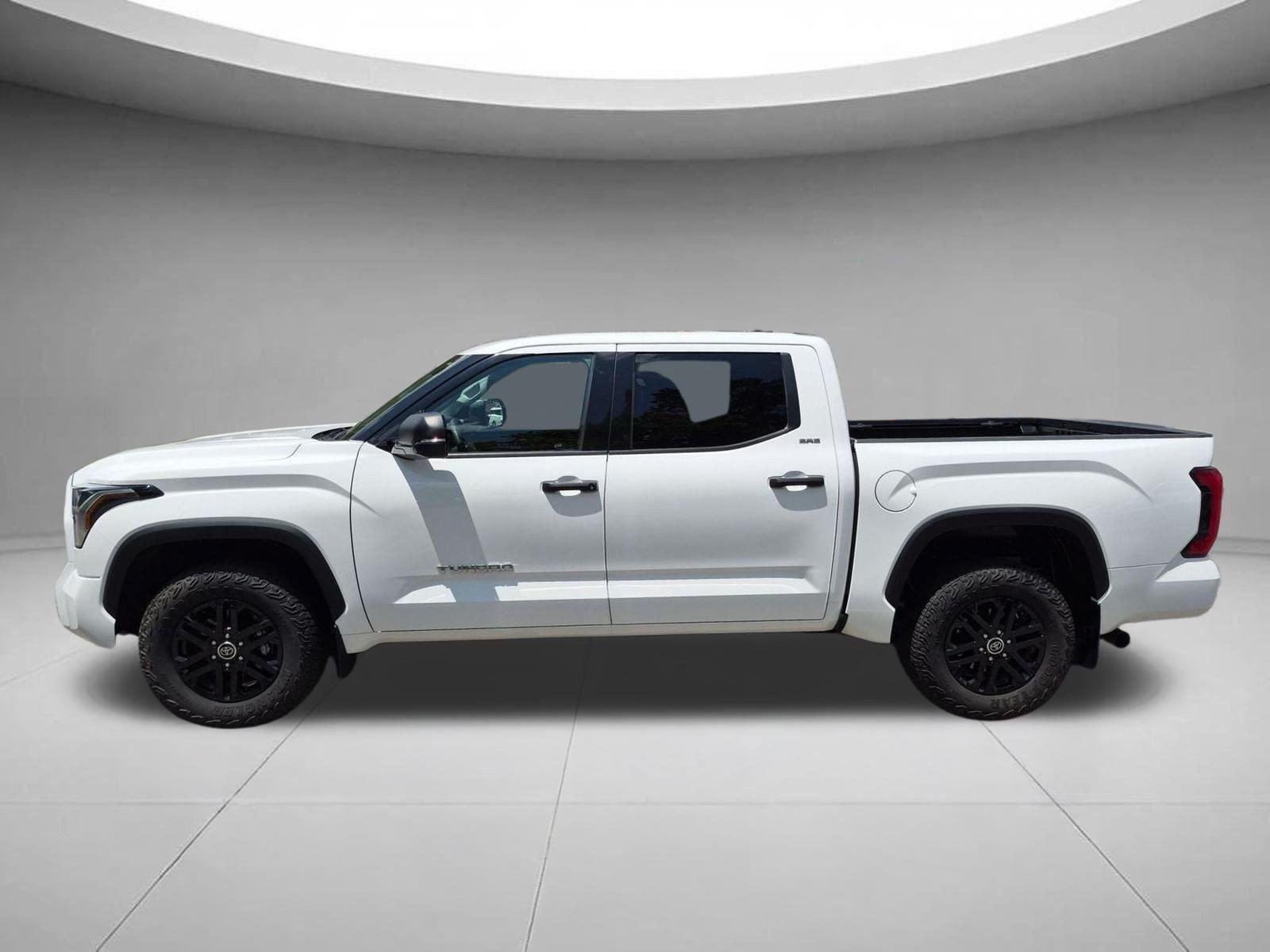 Used 2023 Ice Cap Toyota SR5 image 2