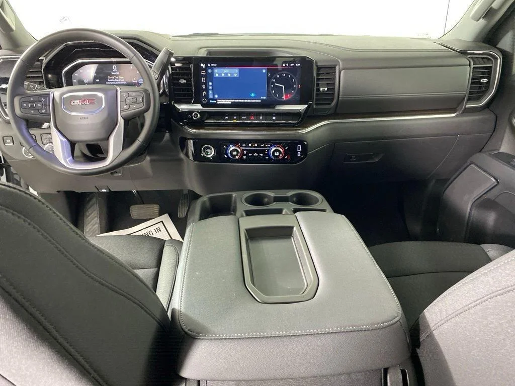 Used 2024 Summit White GMC Elevation image 14