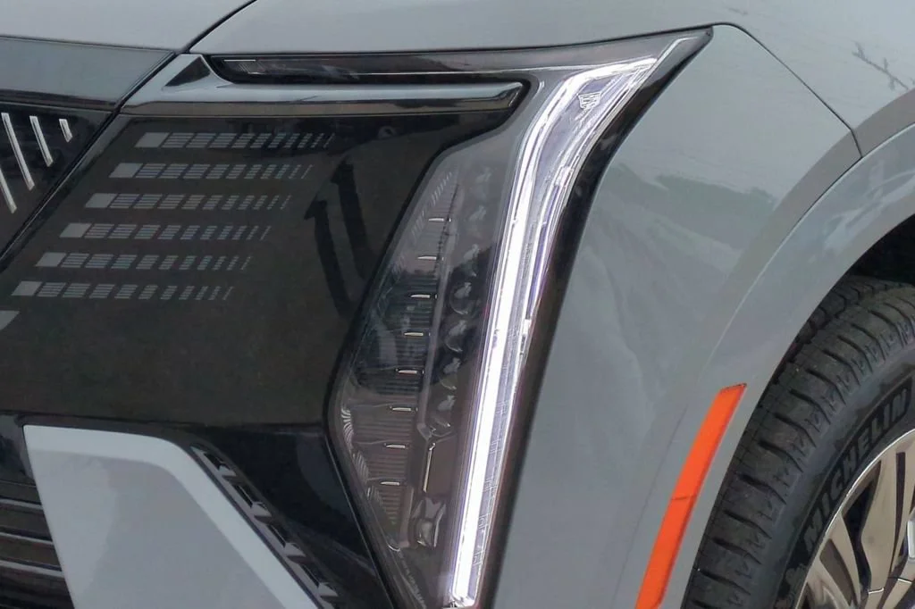 New 2026 Luna Metallic Cadillac Sport image 16