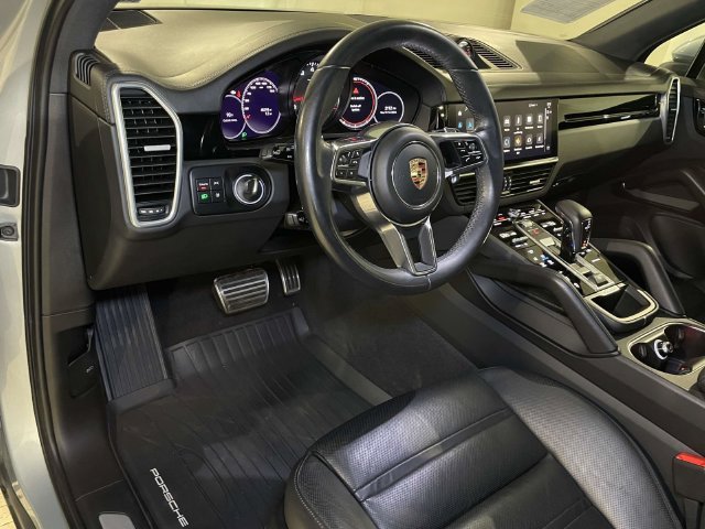 Used 2023 Silver Porsche S image 4