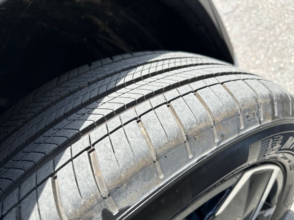 Certified Used 2024 Green Hyundai SEL image 18