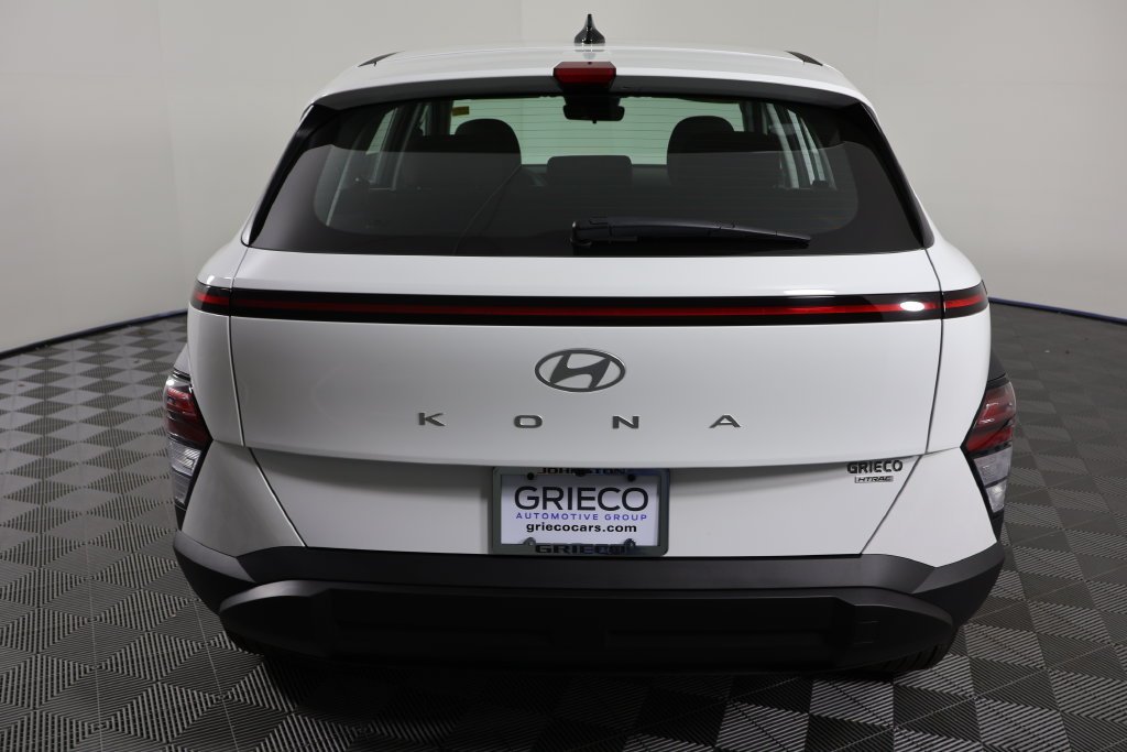 Used 2027 Atlas White Hyundai SE image 7