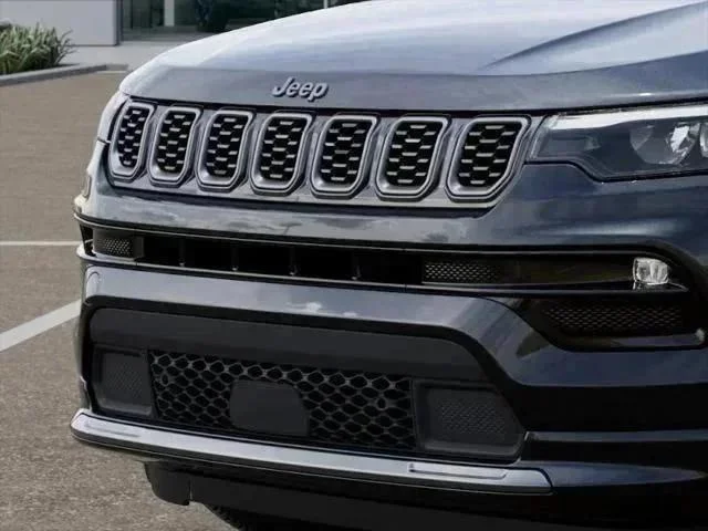 New 2025 Diamond Black Crystal Pearl-Coat Exterior Paint Jeep Limited image 91